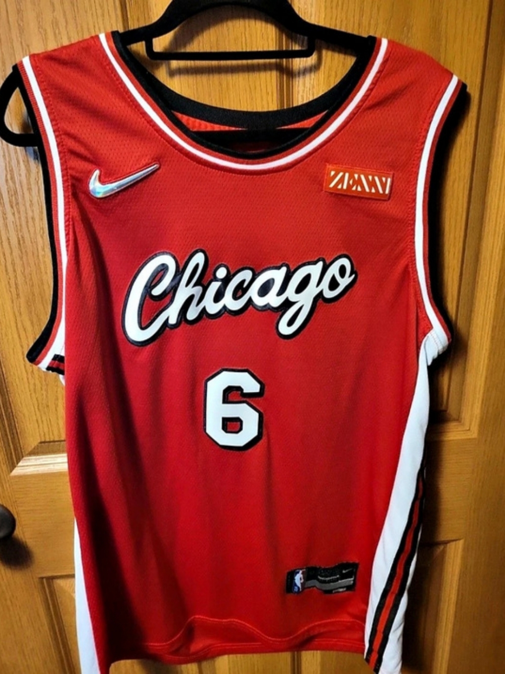 Nike Icon Edition Chicago Bulls Alex Caruso #6 jersey Red & White Size 52 Like